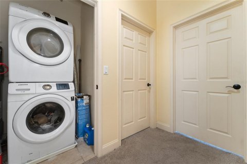Townhouse in Davenport, Florida 4 bedrooms, 182.83 sq.m. № 2110645 - photo 25