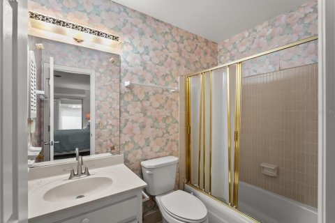 Condo in Venice, Florida, 2 bedrooms  № 2277165 - photo 18
