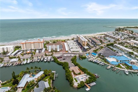 Condo in Venice, Florida, 2 bedrooms  № 2277165 - photo 29