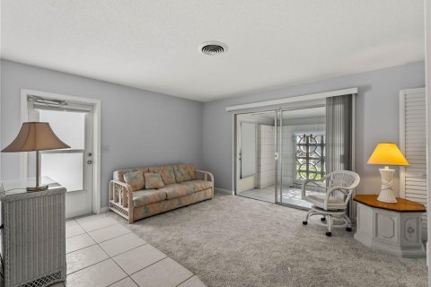 Condo in Venice, Florida, 2 bedrooms  № 2277165 - photo 6