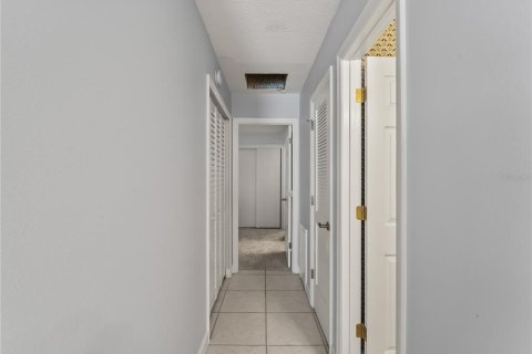 Condo in Venice, Florida, 2 bedrooms  № 2277165 - photo 16