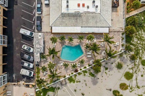 Condo in Venice, Florida, 2 bedrooms  № 2277165 - photo 4
