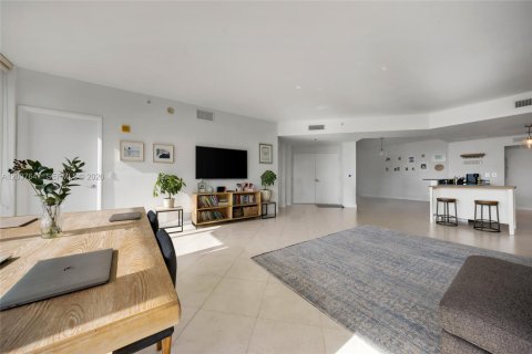 Condo in Aventura, Florida, 2 bedrooms № 2155034 - photo 14