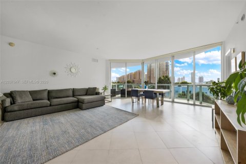 Condo in Aventura, Florida, 2 bedrooms № 2155034 - photo 4
