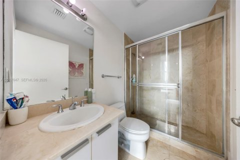 Condo in Aventura, Florida, 2 bedrooms № 2155034 - photo 18