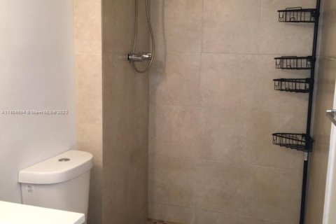 Купить кондоминиум в Майами, Флорида 2 спальни, 109.16м2, № 2053455 - фото 18