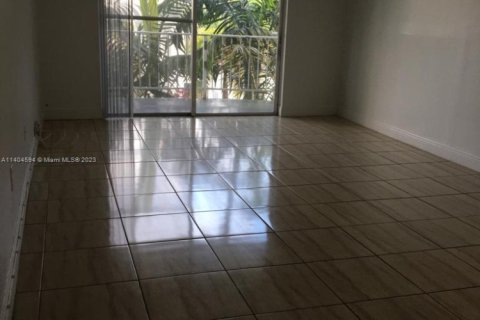 Купить кондоминиум в Майами, Флорида 2 спальни, 109.16м2, № 2053455 - фото 7