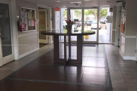 Купить кондоминиум в Майами, Флорида 2 спальни, 109.16м2, № 2053455 - фото 27