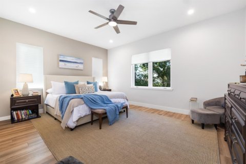 House in Stuart, Florida 3 bedrooms, 204.29 sq.m. № 2243808 - photo 16