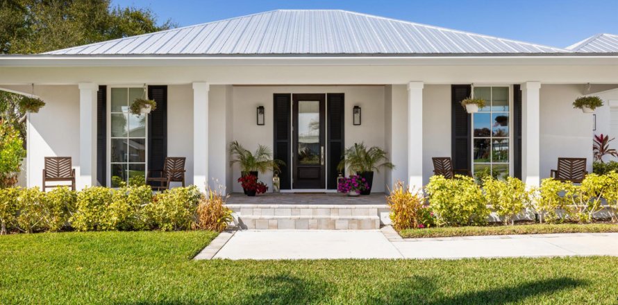 House in Stuart, Florida 3 bedrooms, 204.29 sq.m. № 2243808