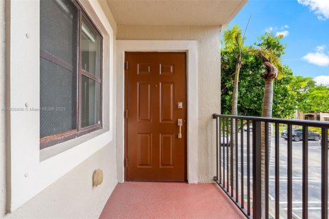 Condo in Cutler Bay, Florida, 2 bedrooms  № 1964749 - photo 29