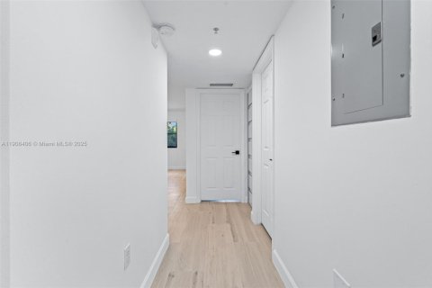 Condo in Cutler Bay, Florida, 2 bedrooms  № 1964749 - photo 25