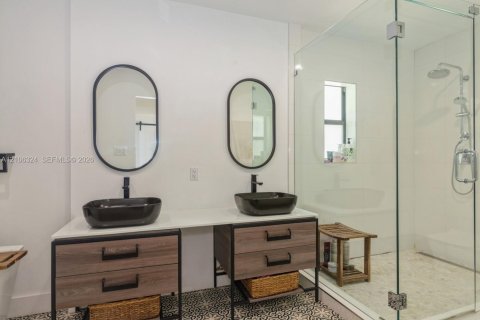 Casa en venta en Pinecrest, Florida, 4 dormitorios, 258.27 m2 № 2433866 - foto 17