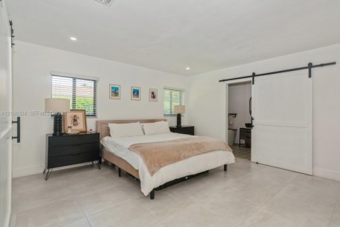Casa en venta en Pinecrest, Florida, 4 dormitorios, 258.27 m2 № 2433866 - foto 15