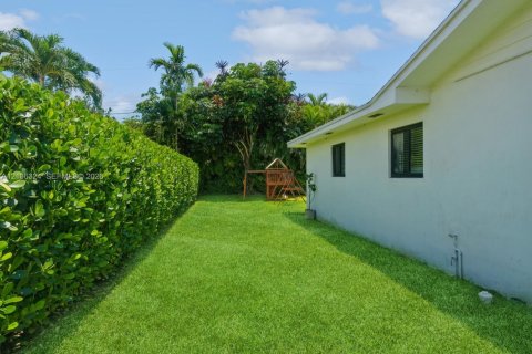 Casa en venta en Pinecrest, Florida, 4 dormitorios, 258.27 m2 № 2433866 - foto 28