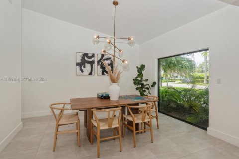 Casa en venta en Pinecrest, Florida, 4 dormitorios, 258.27 m2 № 2433866 - foto 10
