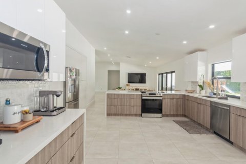 Casa en venta en Pinecrest, Florida, 4 dormitorios, 258.27 m2 № 2433866 - foto 14
