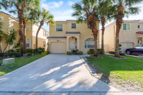 Casa en Coral Springs, Florida 3 dormitorios, 164.62 m2 № 2084778