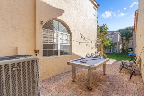 Casa en venta en Coral Springs, Florida, 3 dormitorios, 164.62 m2 № 2084778 - foto 2