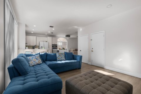 Casa en venta en Coral Springs, Florida, 3 dormitorios, 164.62 m2 № 2084778 - foto 12