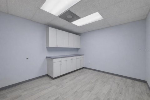 Купить коммерческую недвижимость в Сарасота, Флорида № 2232433 - фото 11