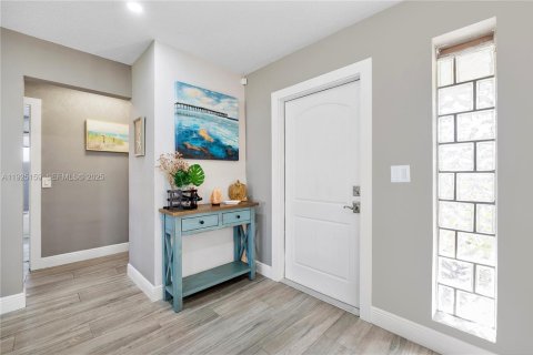 House in Pembroke Pines, Florida 2 bedrooms № 1984399 - photo 19