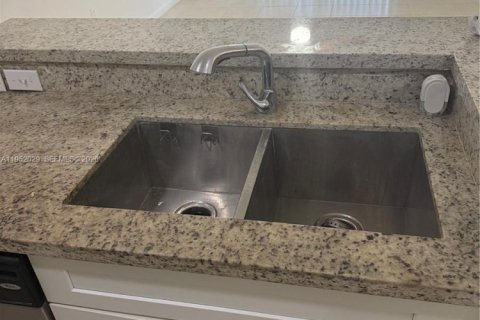 Купить кондоминиум в Хомстед, Флорида 2 спальни, 83.61м2, № 2006535 - фото 4