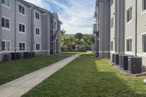 Купить кондоминиум в Хомстед, Флорида 2 спальни, 83.61м2, № 2006535 - фото 23