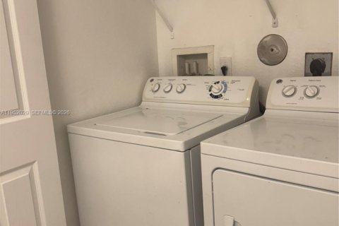 Купить кондоминиум в Хомстед, Флорида 2 спальни, 83.61м2, № 2006535 - фото 14