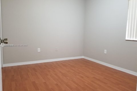 Condo in Homestead, Florida, 2 bedrooms  № 1938079 - photo 5