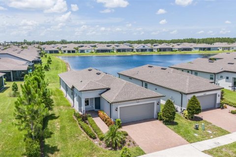 Casa en venta en Land O' Lakes, Florida, 2 dormitorios, 130.06 m2 № 1844488 - foto 1