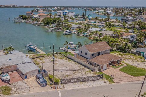 Land in Madeira Beach, Florida № 1848140 - photo 23