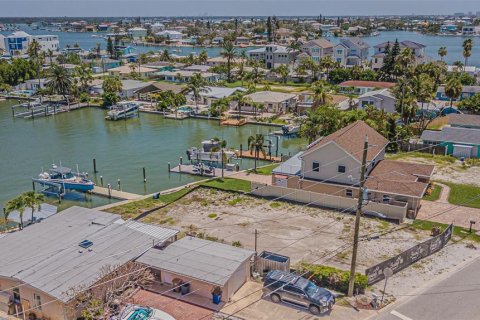 Land in Madeira Beach, Florida № 1848140 - photo 21