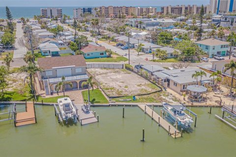 Land in Madeira Beach, Florida № 1848140 - photo 16