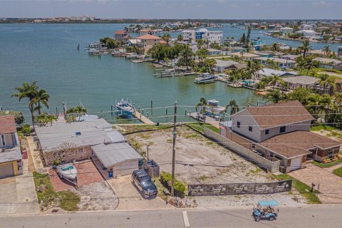 Land in Madeira Beach, Florida № 1848140 - photo 22