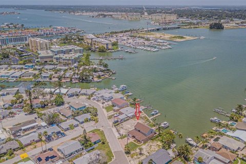 Land in Madeira Beach, Florida № 1848140 - photo 26