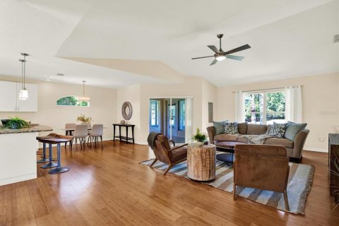 House in San Antonio, Florida 2 bedrooms, 150.87 sq.m. № 2093962 - photo 10