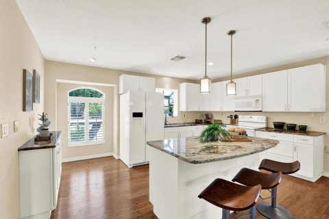 House in San Antonio, Florida 2 bedrooms, 150.87 sq.m. № 2093962 - photo 11