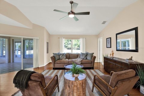 House in San Antonio, Florida 2 bedrooms, 150.87 sq.m. № 2093962 - photo 5