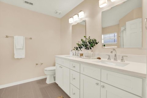 House in San Antonio, Florida 2 bedrooms, 150.87 sq.m. № 2093962 - photo 24