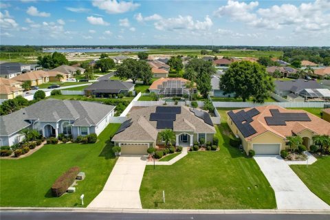 Casa en venta en Winter Haven, Florida, 4 dormitorios, 182.09 m2 № 1798215 - foto 1