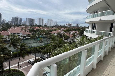 Condo in Aventura, Florida, 3 bedrooms  № 1809855 - photo 13