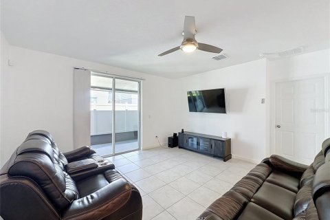 Casa en venta en Davenport, Florida, 4 dormitorios, 156.82 m2 № 2219693 - foto 11