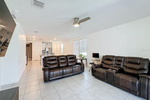 Casa en venta en Davenport, Florida, 4 dormitorios, 156.82 m2 № 2219693 - foto 13