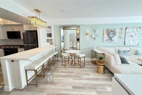 Купить кондоминиум в Саут-Палм-Бич, Флорида 1 спальня, 74.32м2, № 2024752 - фото 2