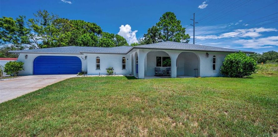 House in Tarpon Springs, Florida 3 bedrooms, 150.13 sq.m. № 1843965