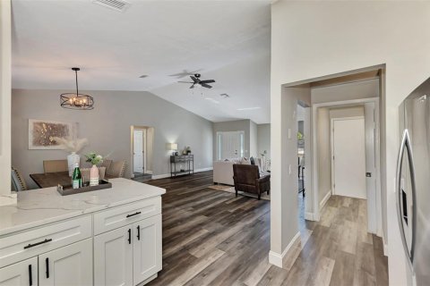House in North Port, Florida 3 bedrooms, 144.37 sq.m. № 1025056 - photo 19