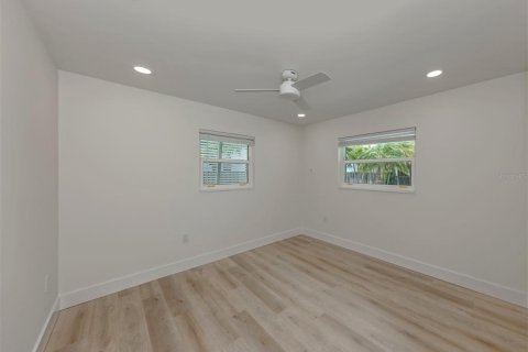 Casa en venta en Nokomis, Florida, 3 dormitorios, 220.46 m2 № 2145456 - foto 12