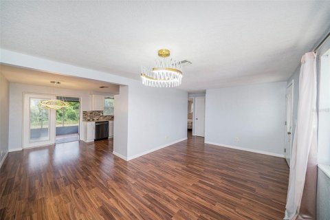 House in Holiday, Florida 3 bedrooms, 102.56 sq.m. № 1918326 - photo 8