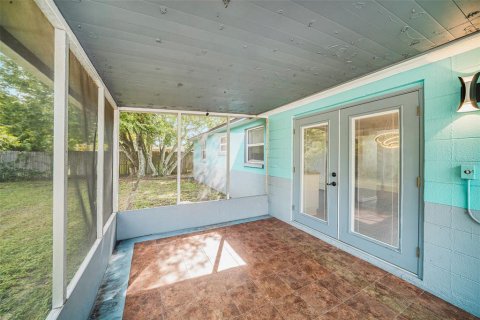 House in Holiday, Florida 3 bedrooms, 102.56 sq.m. № 1918326 - photo 24